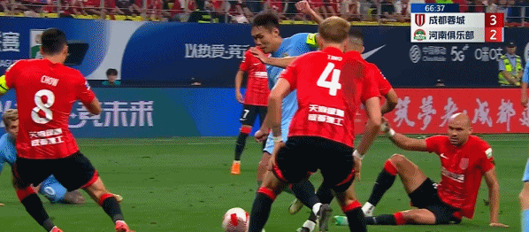 體育博彩：中超：成都4-2近4輪首勝 送河南3連敗 韋世豪建功 成都2手球未判
