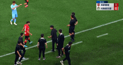 體育博彩：中超：成都4-2近4輪首勝 送河南3連敗 韋世豪建功 成都2手球未判