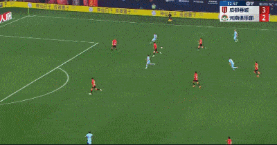 體育博彩：中超：成都4-2近4輪首勝 送河南3連敗 韋世豪建功 成都2手球未判