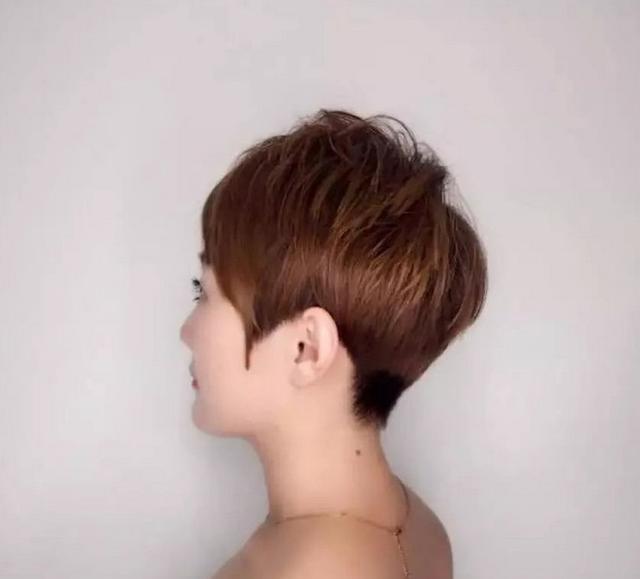 {賭馬}(30一35岁发型减龄好看)