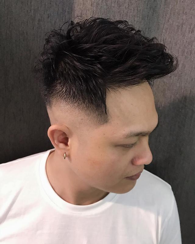 {六合彩}(发型图片男 帅气) {六合彩}(发型图片男 帅气)