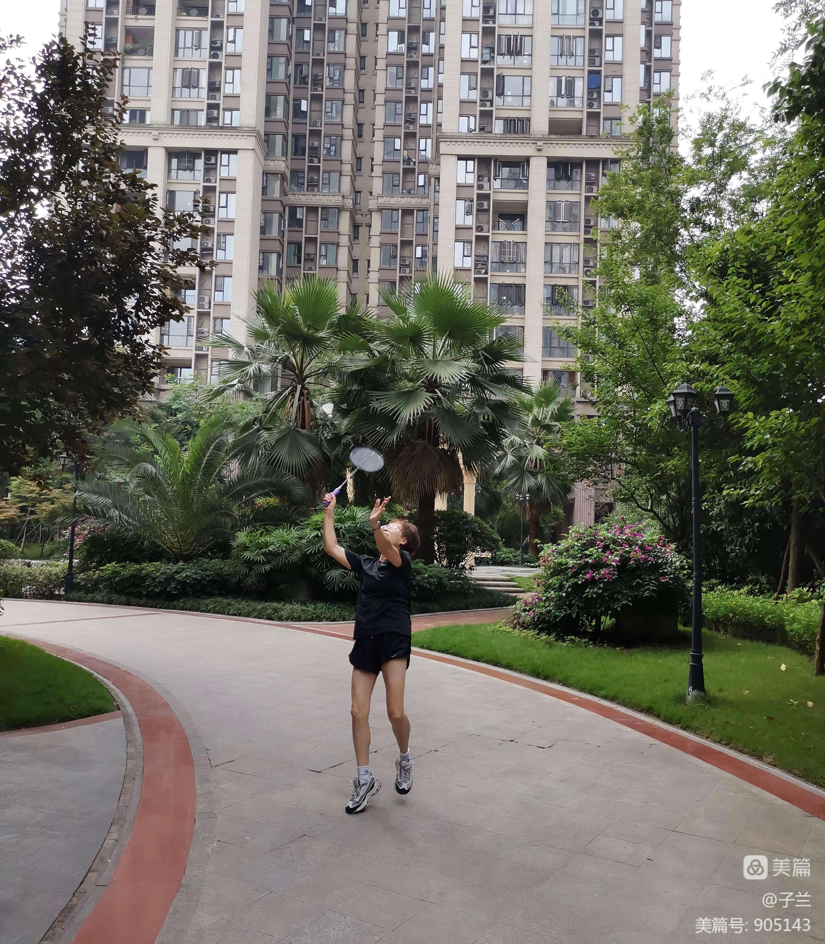 {娛樂城}(打羽毛球图片真人背影晚上) {娛樂城}(打羽毛球图片真人背影晚上)