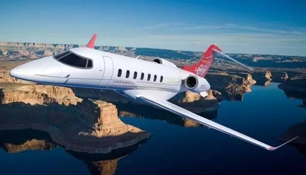 {27asia娛樂}(美国私人飞机价格多少1000万美元吗)