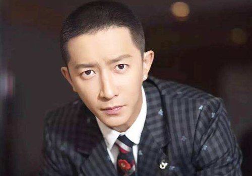 {賭馬}(百度扫一扫自己脸型配发型)